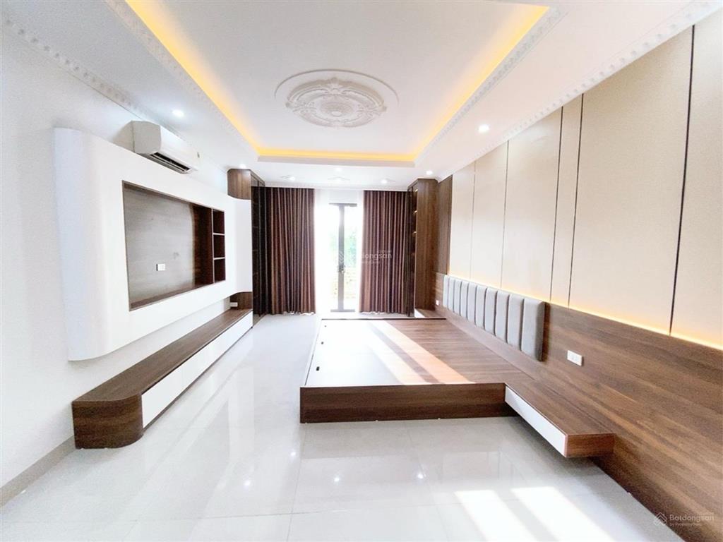 Phan đình giót  hà đông  46m  5 tầng  thang máy  gara ô tô  kinh doanh  full nội thất