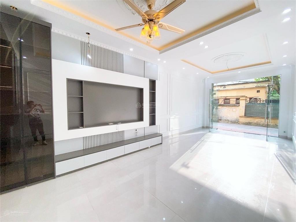 Phan đình giót  hà đông  46m  5 tầng  thang máy  gara ô tô  kinh doanh  full nội thất