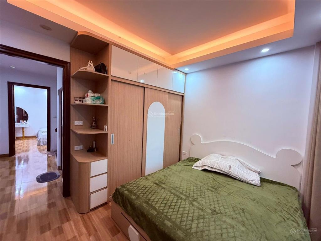 Ngô thì sỹ  hà đông  40m2  4 tầng  ô tô qua nhà  lô góc  ở sướng  giá chốt linh động