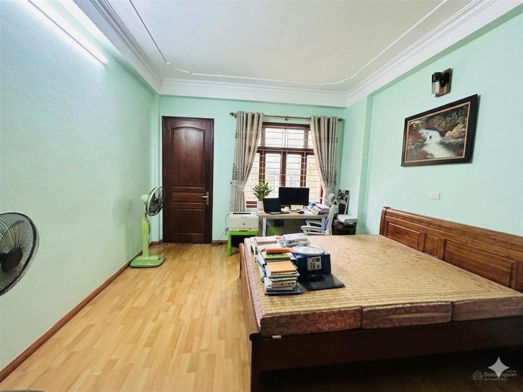 Đường 19/5 văn quán  50m2 4 tầngmt 4m phân lô ô tô qua nhà 4 tầng dân xây lô góckinh doanh