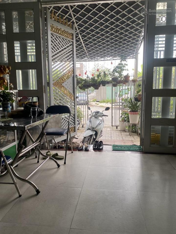 Nhà 3 lầu mái che thắng btct  kdc bình điền q8