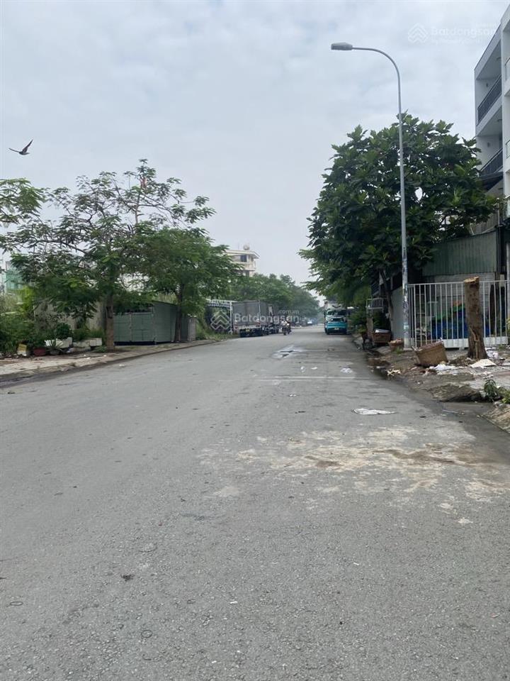 Nhà 3 lầu mái che thắng btct  kdc bình điền q8