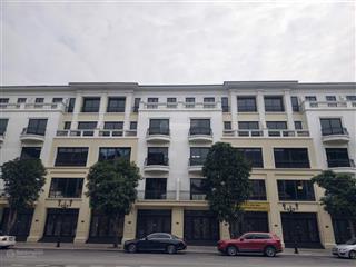 Nhà đẹp mt5m đỗ ô tô trước cửa, dt 70m2