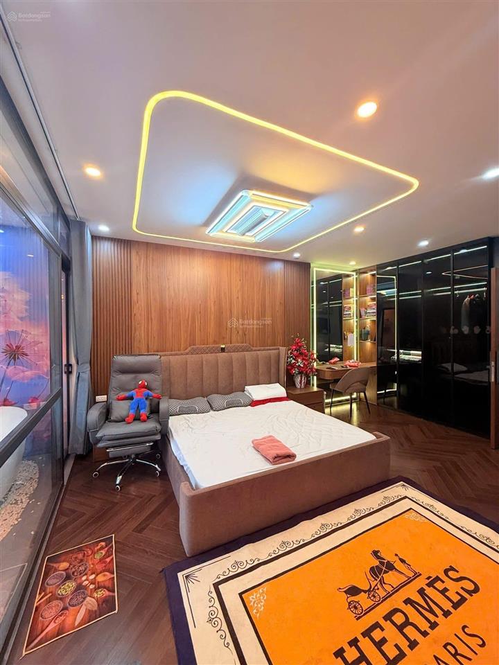 Cho thuê phố biển | 5 tầng full nội thất
nhà đẹp, nhiều phòng.