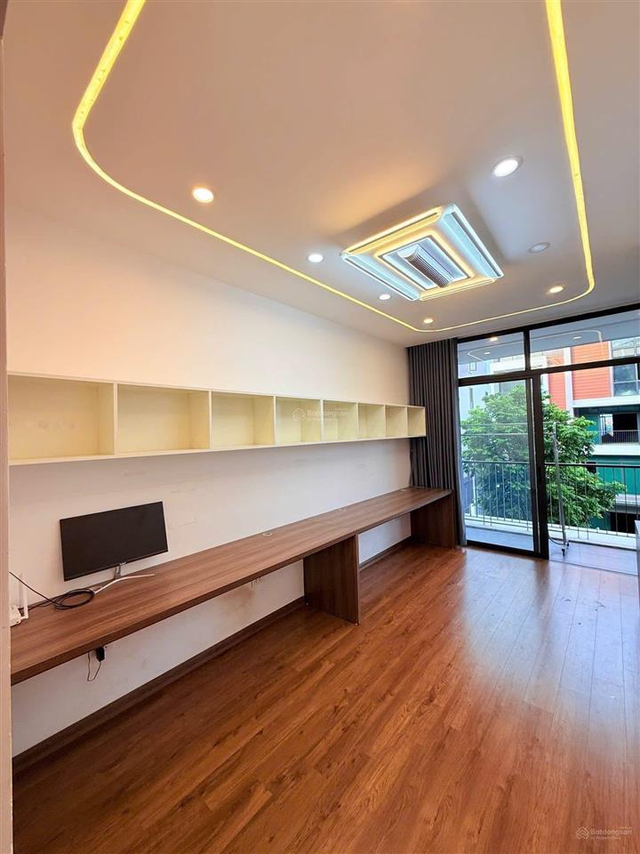 Cho thuê phố biển | 5 tầng full nội thất
nhà đẹp, nhiều phòng.