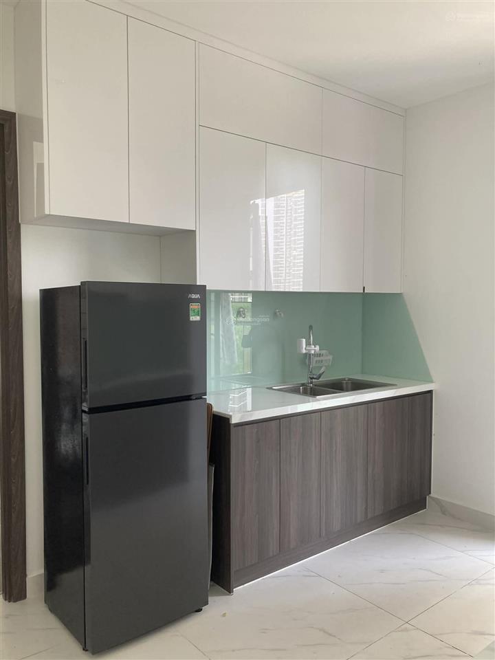 Cho thuê căn góc 2 pn tòa be2 căn số 05, view đẹp, nhà mới. nt đầy đủ, giá 12.500.000vnđ/tháng