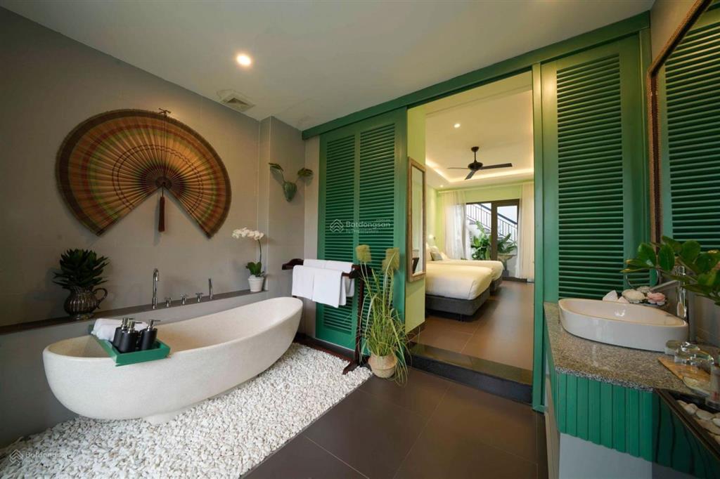Bán hotel ở đường lý thái tổ hội an, 199 triệu / m2, 320 m2, view đẹp chỉ với 63 tỷ