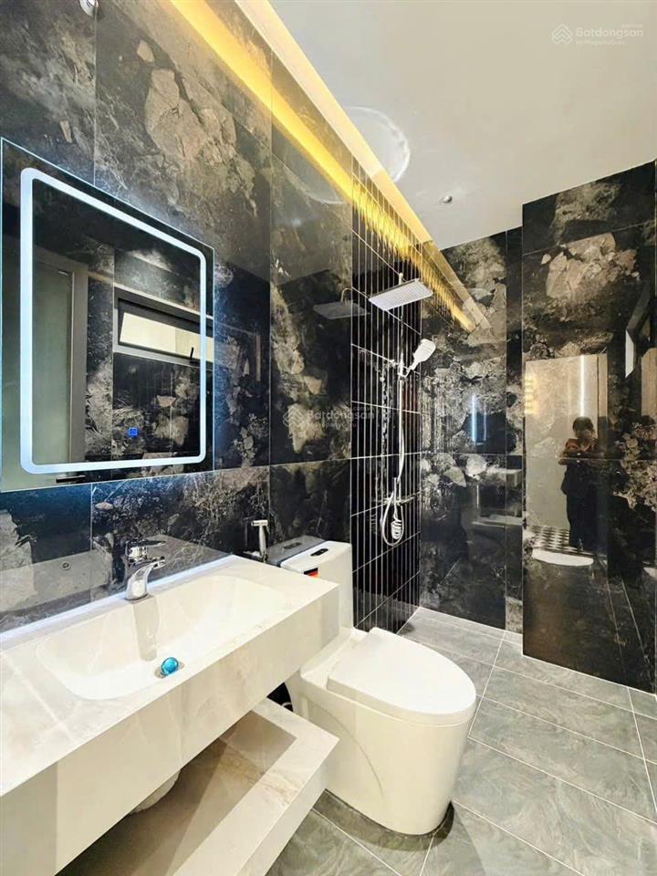 Nhà đẹp vũ tùng, bình thạnh 55m² 3pn 3wc, hẻm 6m xây 2 tầng sổ sẵn công chứng,  e ngay