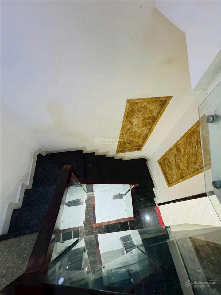 Một tài sảnhai giá trị. hẻm 6m bùi đình túy bình thạnh 50m². shr 2 tầng 3 pn gọi gấp e chỉ 5 tỷ 7