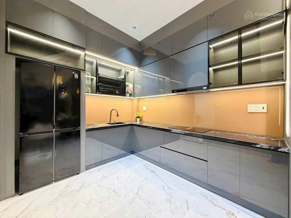 Một tài sảnhai giá trị. hẻm 6m bùi đình túy bình thạnh 50m². shr 2 tầng 3 pn gọi gấp e chỉ 5 tỷ 7