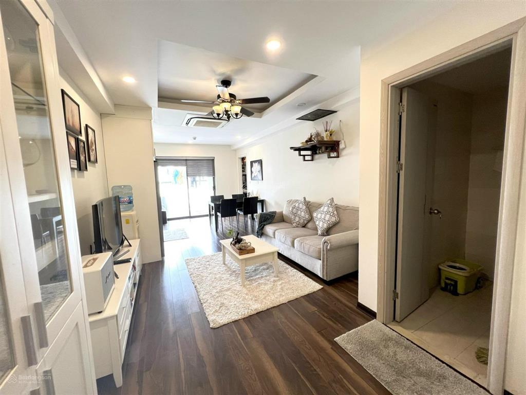 Bán căn hộ b6 nam trung yên. dt 79m2 nhà thiết kế 3 ngủ, 2vs. nội thất đầy đủ
