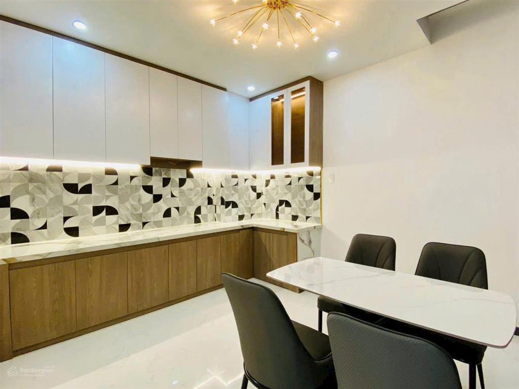 Mặt tiền kinh doanh  đường số 4, p16, gò vấp  chỉ 8 tỷ 600  còn thương lượng