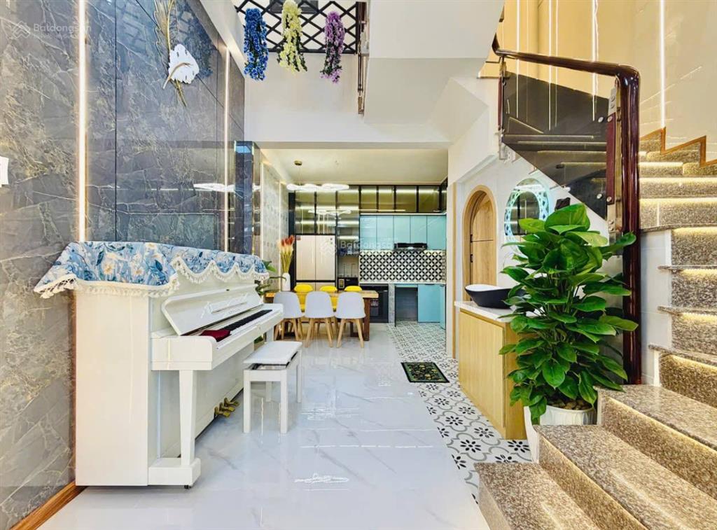 Bán nhà mặt tiền nguyễn văn khối, hẻm xe hơi tới nhà, full nội thất. giá bán 7 tỷ 600 triệu tl