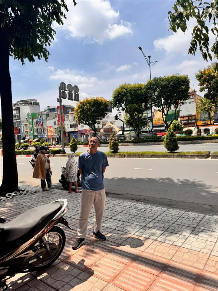 Chính chủ bán nhà 2 mt 476 trường chinh, quận 12, gần tham lương, 4x20m, 5 tầng, 14.7tỷ tl, hhmg 1%