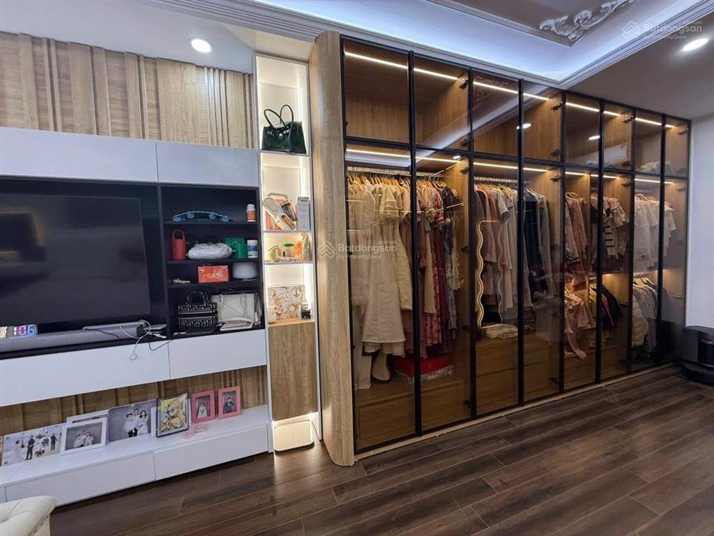 Bán nhà 7tầngthang máyhồ tùng mậuphân lôô tô đỗ cửagía 17.x tỷ