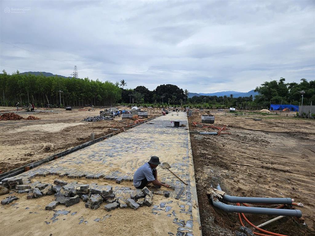 Bán nhanh lô đất 92m2 mặt đường 20m gần đường lê duẩn tp cam ranh