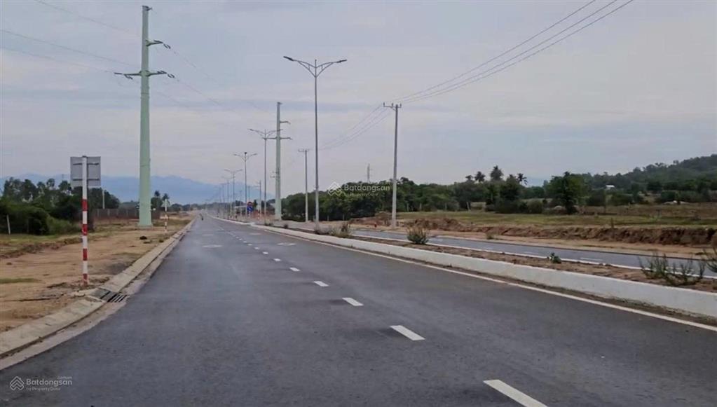 Bán nhanh lô đất 92m2 mặt đường 20m gần đường lê duẩn tp cam ranh