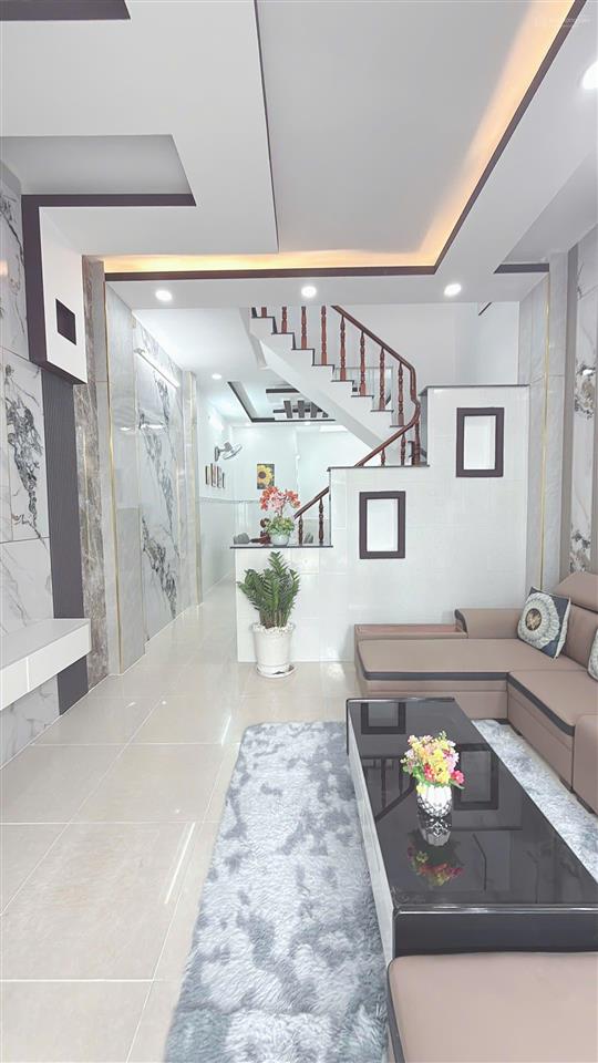 Bán nhà full nội thất thạnh lộc gần ngã tư ga