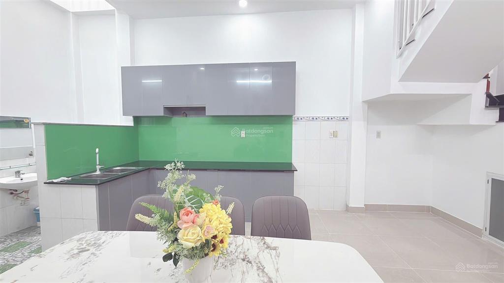 Bán nhà full nội thất thạnh lộc gần ngã tư ga