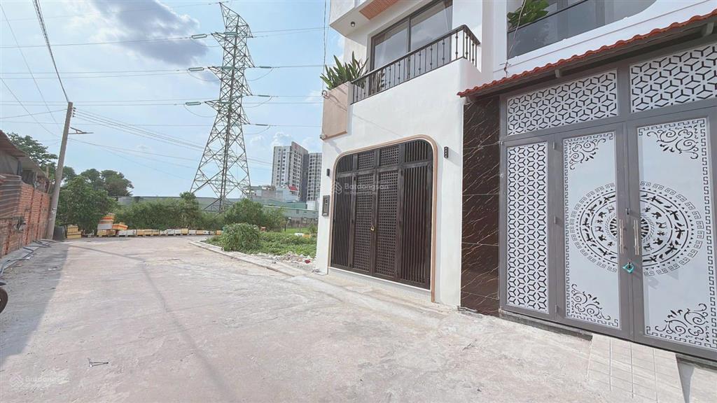 Cần bán nhà mới xây ngay picity