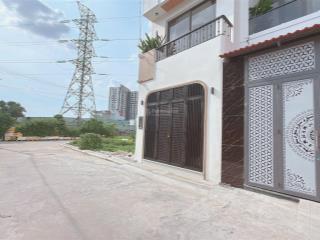 Cần bán nhà mới xây ngay picity