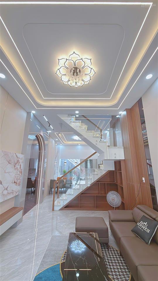 Cần bán nhà mới xây ngay picity