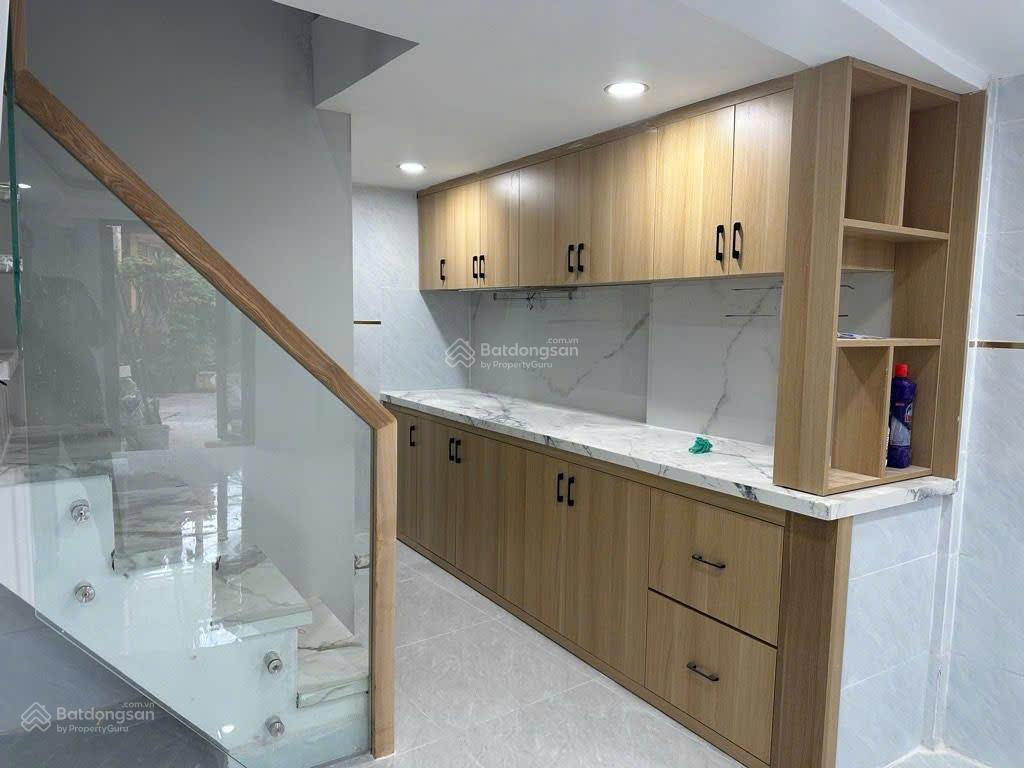 Nhà mới vào ở ngay, hẻm xe hơi tới cửa, âu cơ , 24 m2, 3 tầng, phường tân sơn nhì, tân phú.