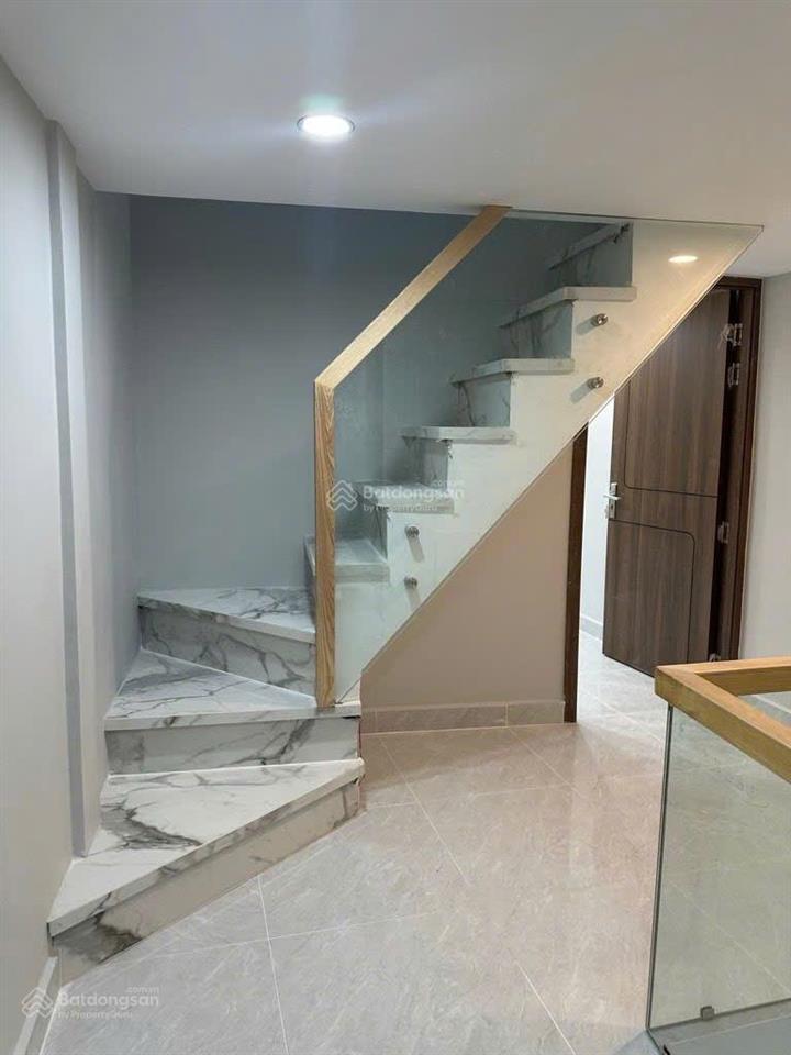 Nhà mới vào ở ngay, hẻm xe hơi tới cửa, âu cơ , 24 m2, 3 tầng, phường tân sơn nhì, tân phú.