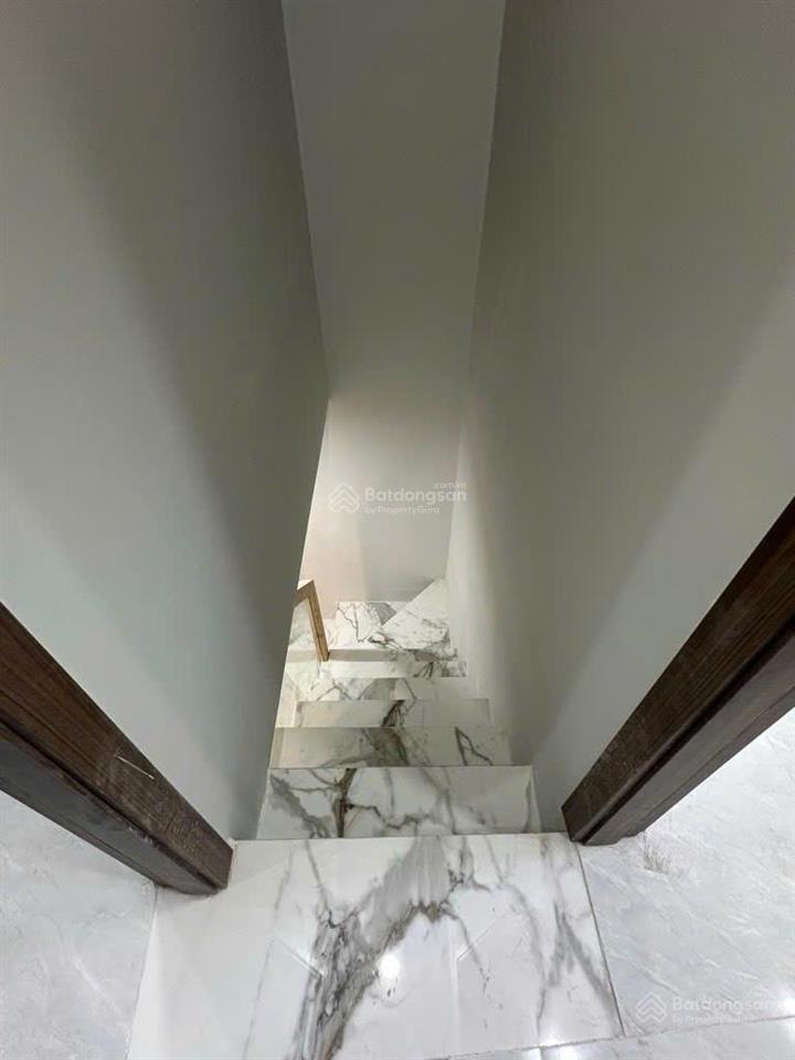 Nhà mới vào ở ngay, hẻm xe hơi tới cửa, âu cơ , 24 m2, 3 tầng, phường tân sơn nhì, tân phú.