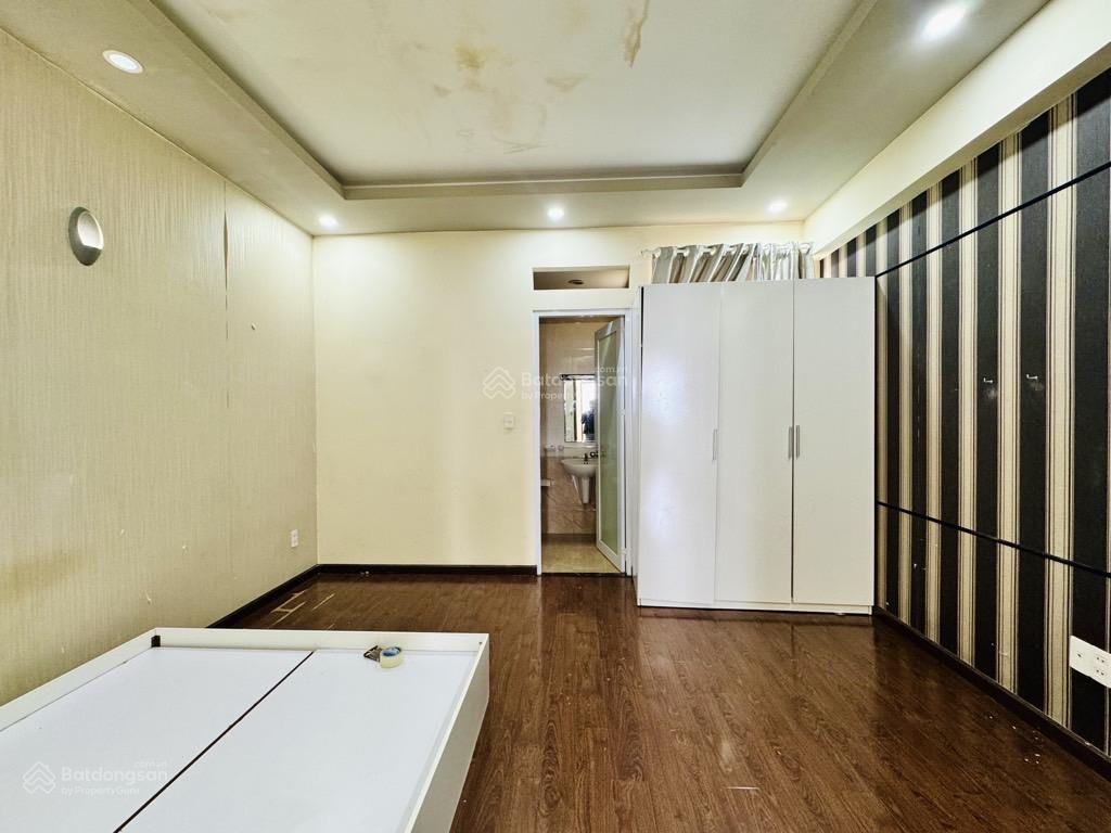 Bán nhà đường nguyễn đình chính  60m2  sát mặt tiền  hẻm 3.5m  full nội thất xịn