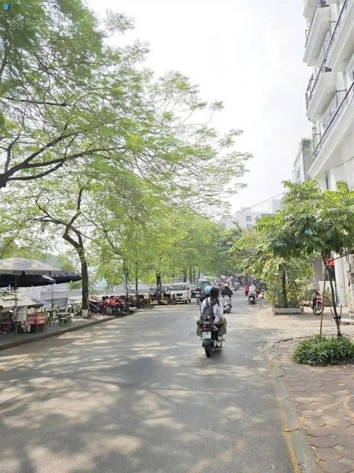 Hiếm  nhà nguyễn khang 130m2  27,9 tỷ  mt 8m  ngõ thông xe ba gác tránh nhau