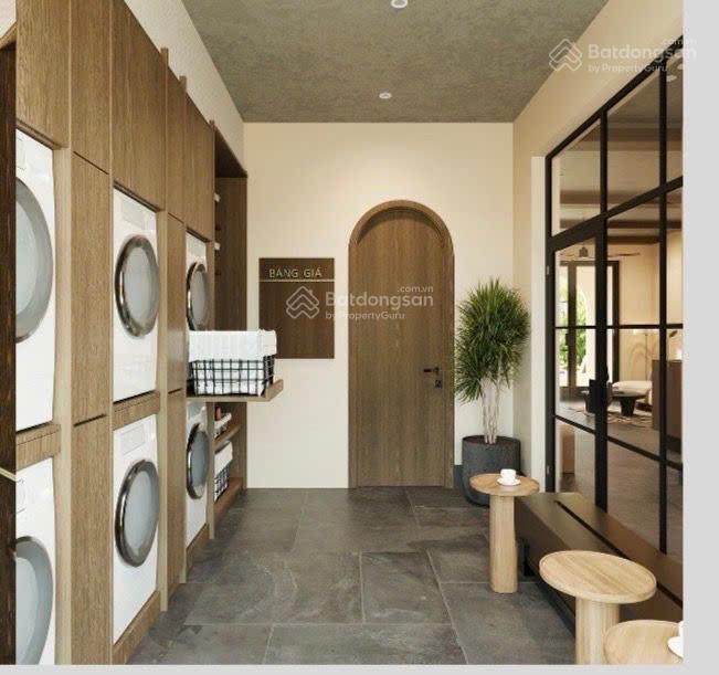 Rất hiếm  toà aparment cao cấp hoàng quốc việt 102m2, 8 tầng thang máy nhập  mt 8m  cách phố 50m