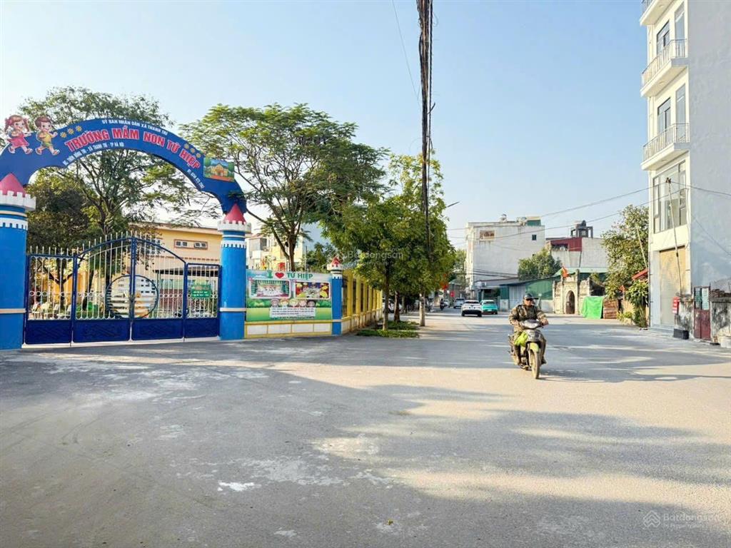 Bán 70.3m2 đất làng trong phố, đồng trì  thanh trì, 8,2 tỷ