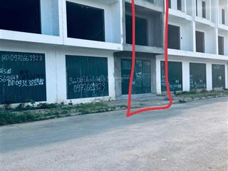 Bán căn nhà xây thô đối diện trường mầm non quốc tế qth p.đông hải