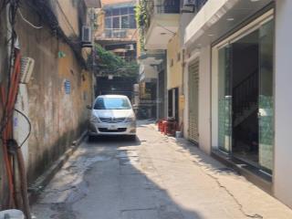 Cho thuê cửa hàng mặt ngõ ô tô phố thanh nhàn 27m2 . giá 7 triệu