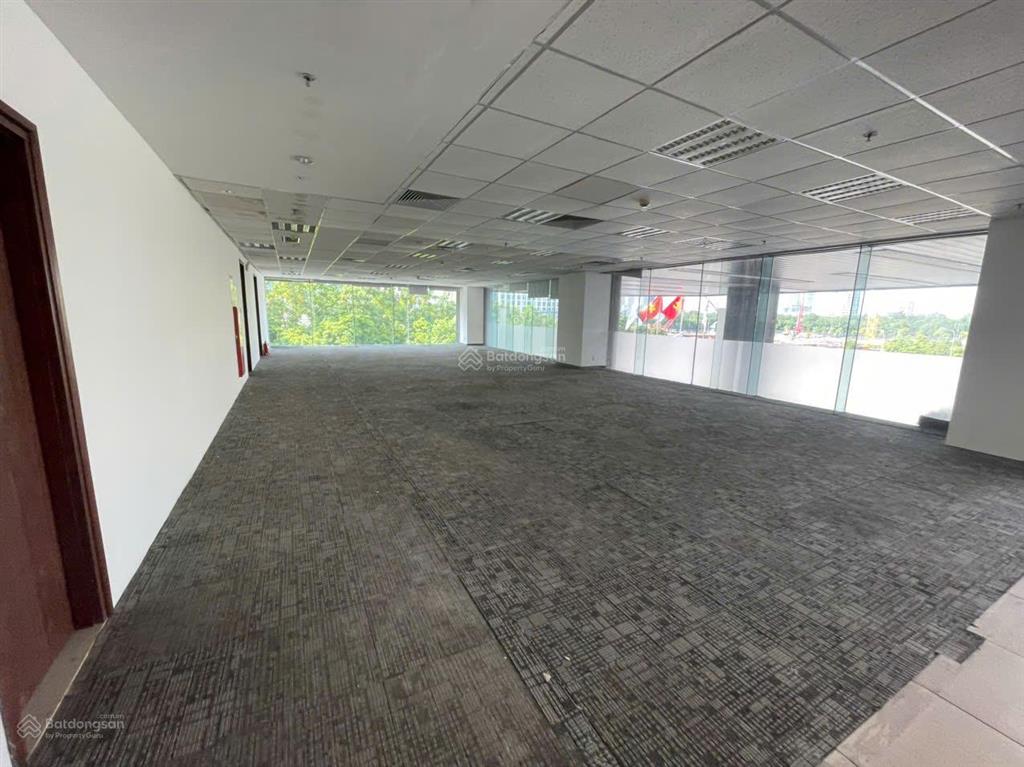 Chính chủ cần cho thuê gấp sàn văn phòng tại lê đức thọ dt 200m2 giá cực rẻ chỉ hơn 200k/m2/th