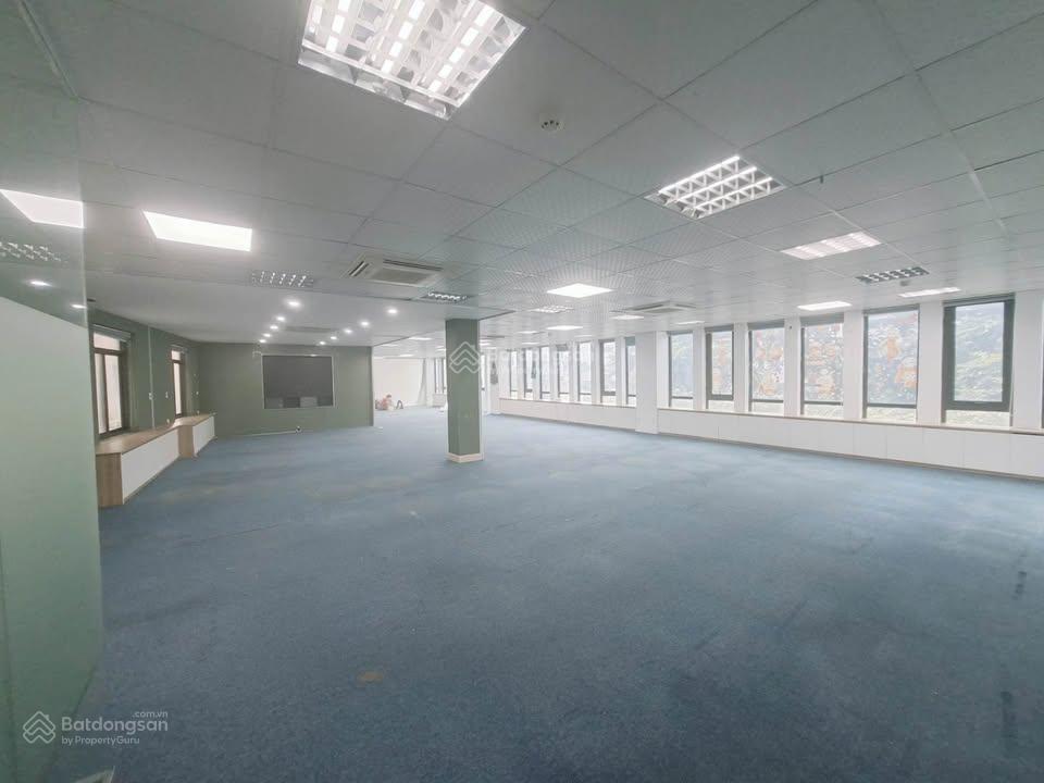 Bql tòa nhà cần cho thuê gấp sàn văn phòng tại phố duy tân dt 326m2 giá thuê chỉ 230k/m2 vào ngay