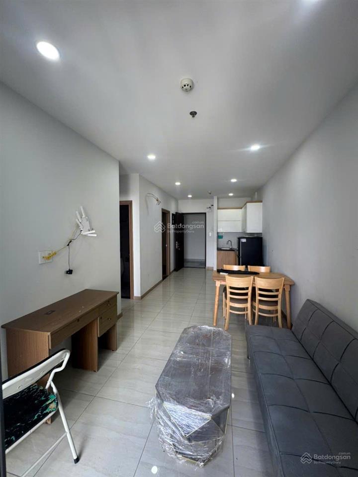 Cho thuê căn hộ bcons green view 2 phòng ngủ, 2 nhà vệ sinh, nội thất đầy đủ