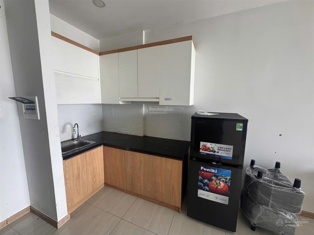 Cho thuê căn hộ bcons green view 2 phòng ngủ, 2 nhà vệ sinh, nội thất đầy đủ