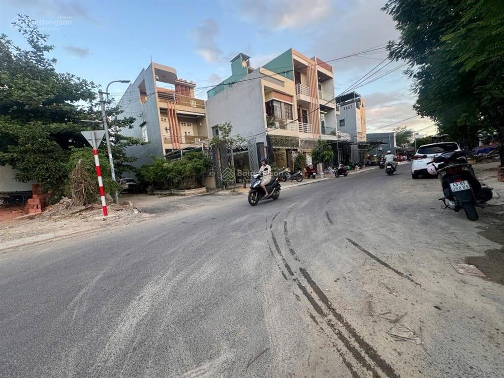 Bán đất biển mân thái sơn trà đà nẵng | lô góc 2 mặt tiền võ duy ninh  104,6m2 giá 13,x tỷ