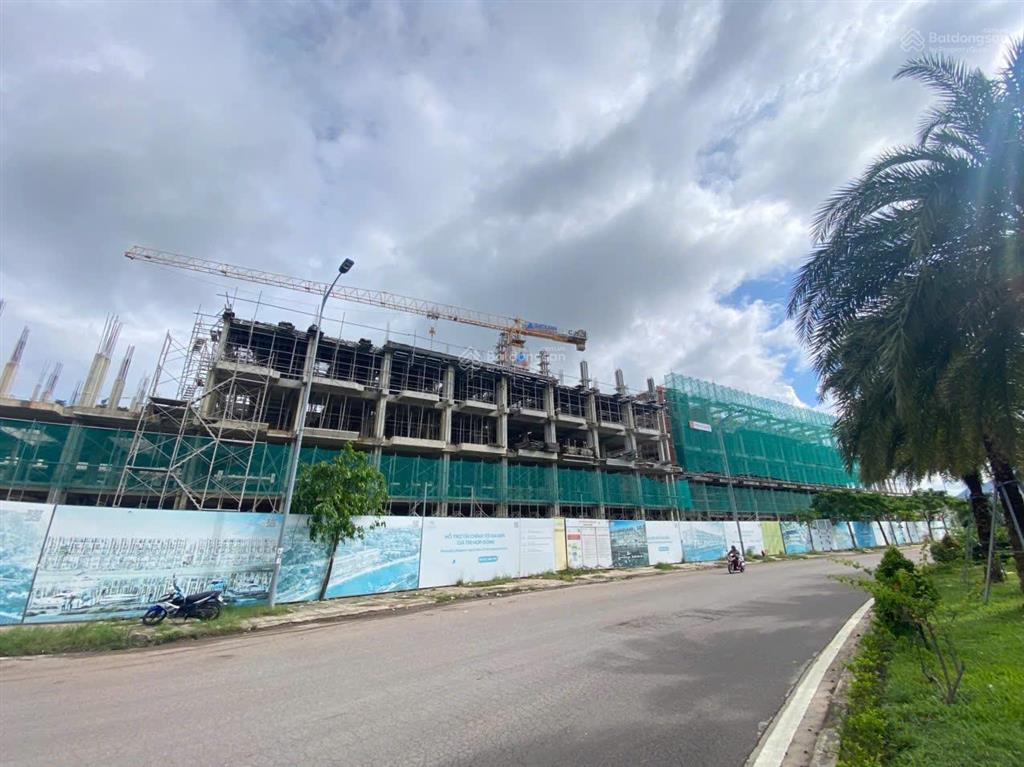 Hiếm có liền dải 4 căn mặt tiền 20m view sông tọa độ vàng mở nhà hàng, cà phê tại tp. quy nhơn