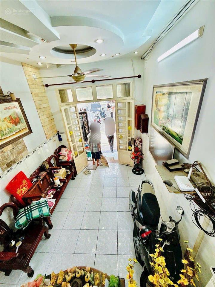 Nhà 4 tầng  sỏ hồng riêng  hxt quay đầu nhỉnh 5 tỷ