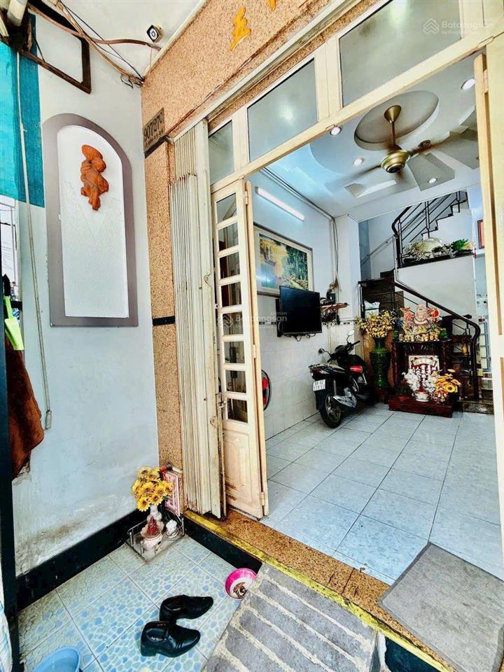 Nhà 4 tầng  sỏ hồng riêng  hxt quay đầu nhỉnh 5 tỷ