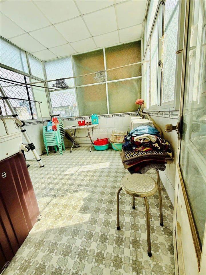 Nhà 4 tầng  sỏ hồng riêng  hxt quay đầu nhỉnh 5 tỷ