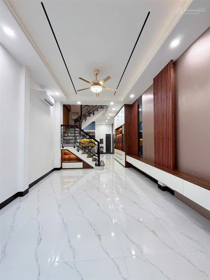 Bán nhà đường xe tải gần thức ăn gia súc mỹ tường, lê thị hồng gấm, p6, tp. mỹ tho