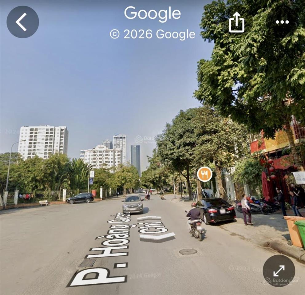 Biệt thự. đẳng cấp. phố hoàng quán chi. kđt dịch vọng  cầu giấy. 5t. thang máy. 1 hầm rộng. mt 16m