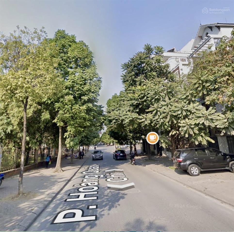Biệt thự. đẳng cấp. phố hoàng quán chi. kđt dịch vọng  cầu giấy. 5t. thang máy. 1 hầm rộng. mt 16m