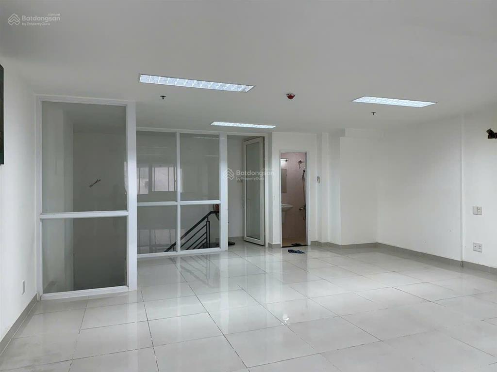 Cho thuê shophouse giá tốt, vị trí thuận tiện kinh doanh, chỗ để xe