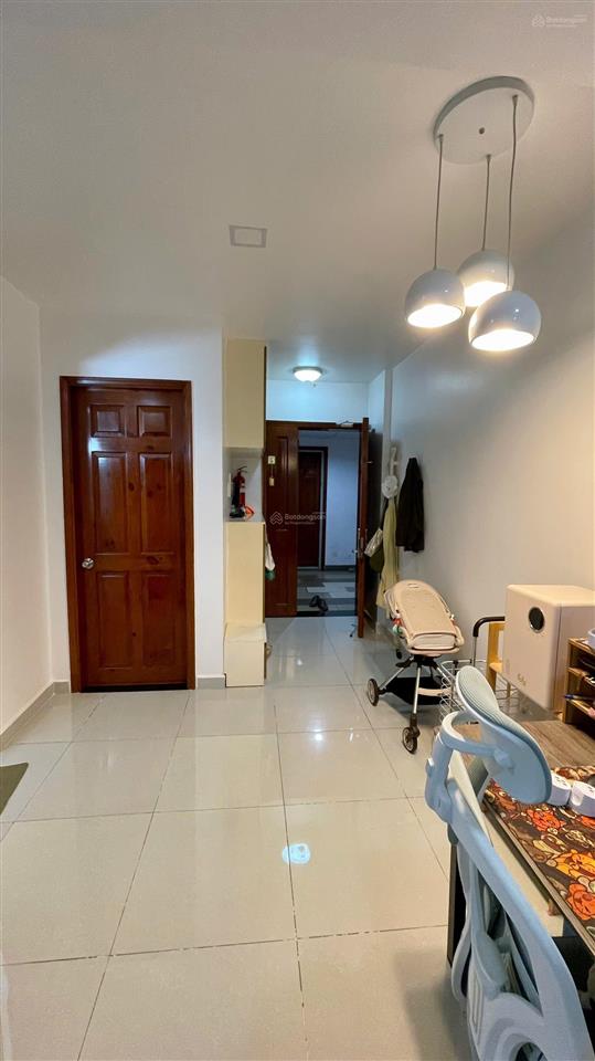 Cho thuê căn góc nội thất đẹp, tầng cao view thoáng