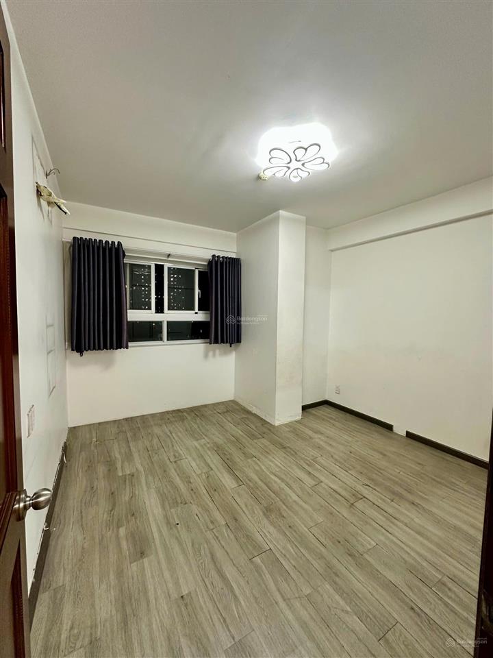 Cho thuê căn góc 81,4m2, nội thất đẹp, view thoáng